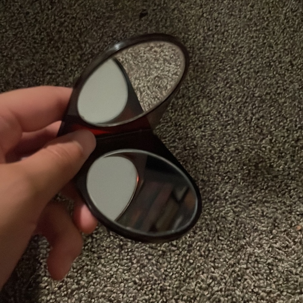 Small Makeup Bundle - Picture 2 of 7